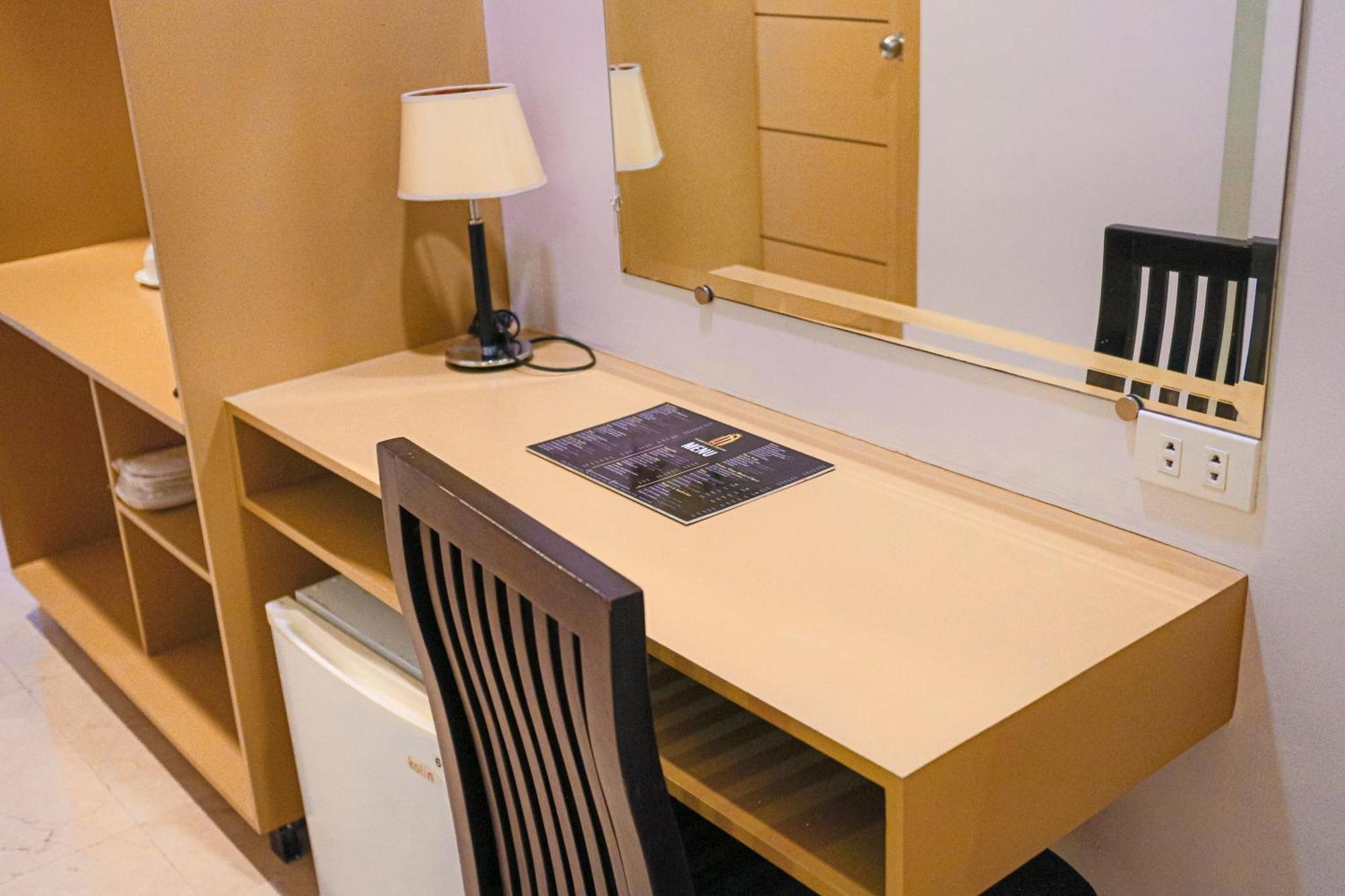 Azzurro Hotel อังเฮเลส ภายนอก รูปภาพ