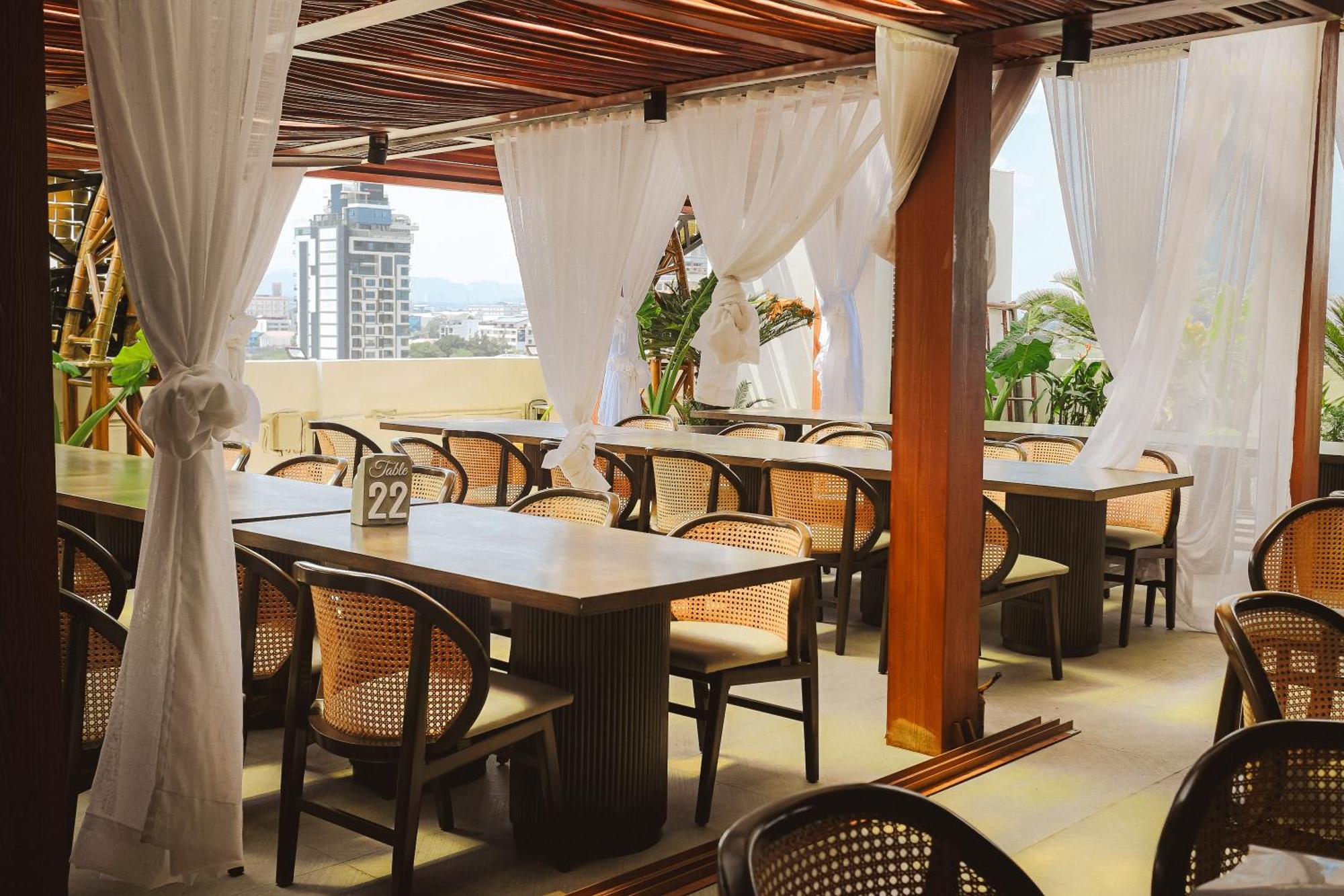 Azzurro Hotel อังเฮเลส ภายนอก รูปภาพ