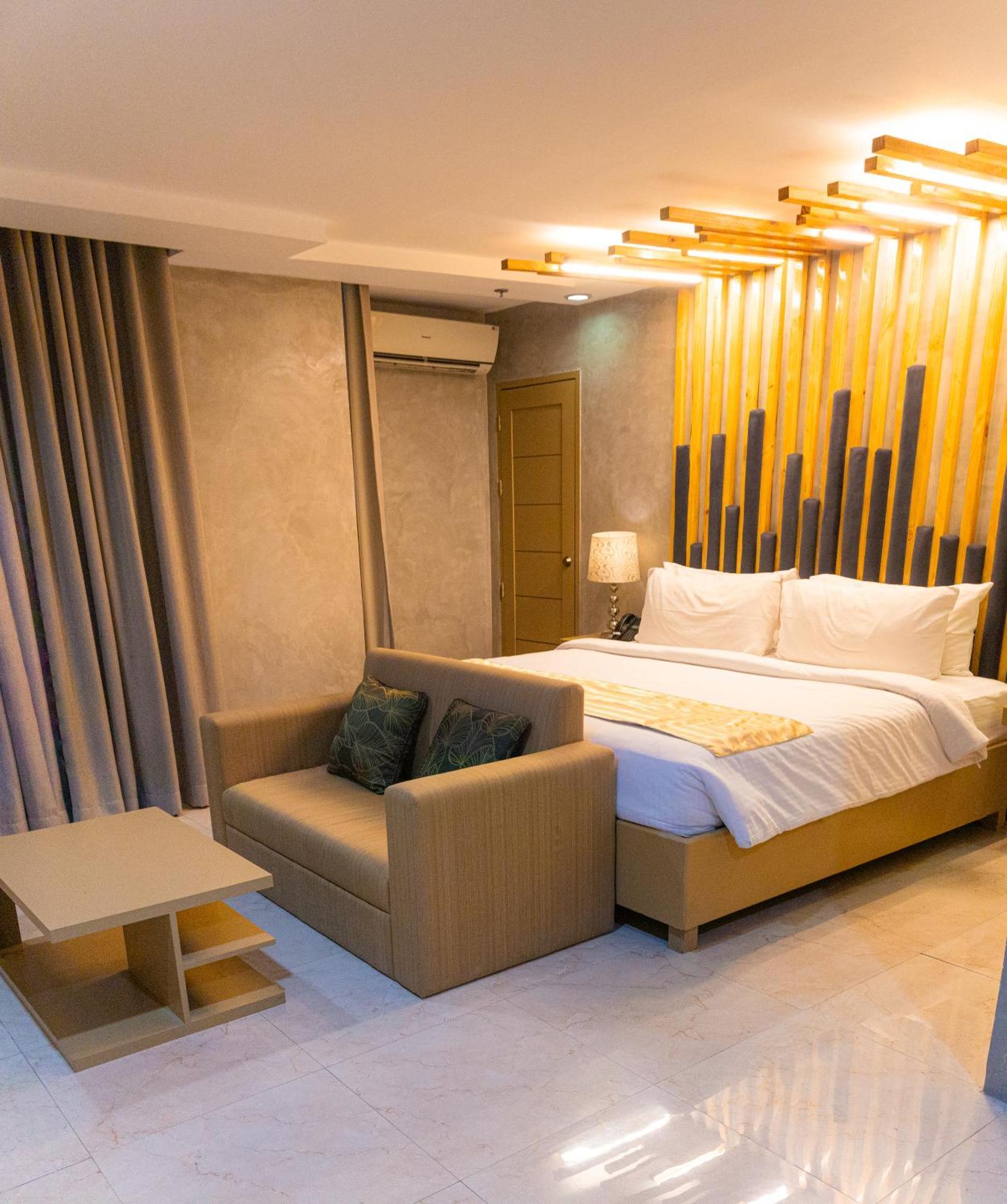 Azzurro Hotel อังเฮเลส ภายนอก รูปภาพ