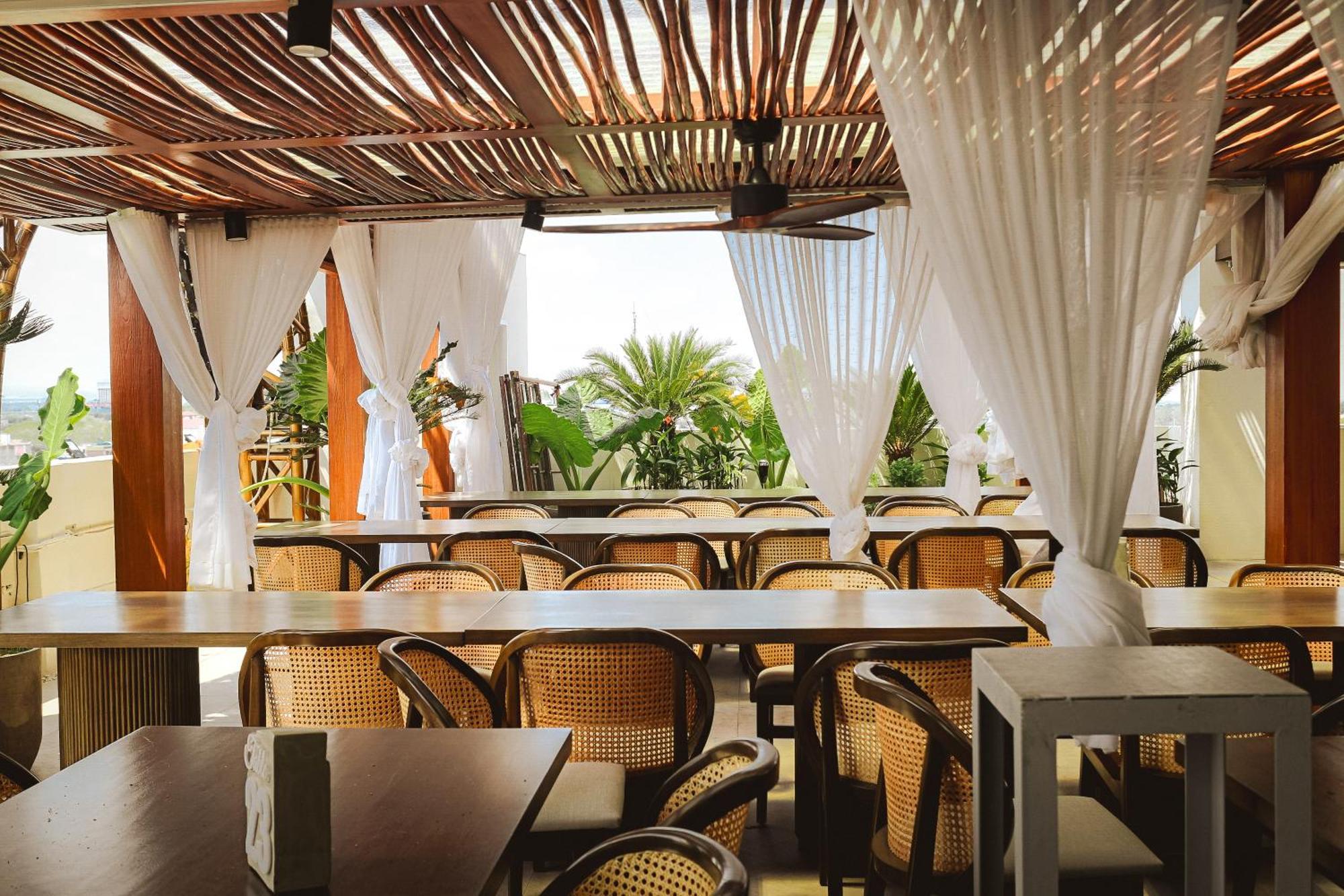 Azzurro Hotel อังเฮเลส ภายนอก รูปภาพ