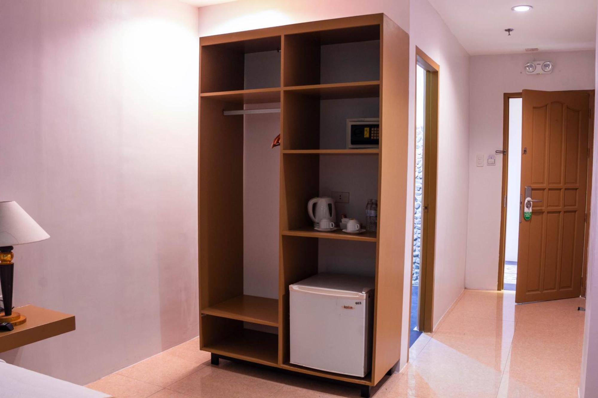 Azzurro Hotel อังเฮเลส ภายนอก รูปภาพ