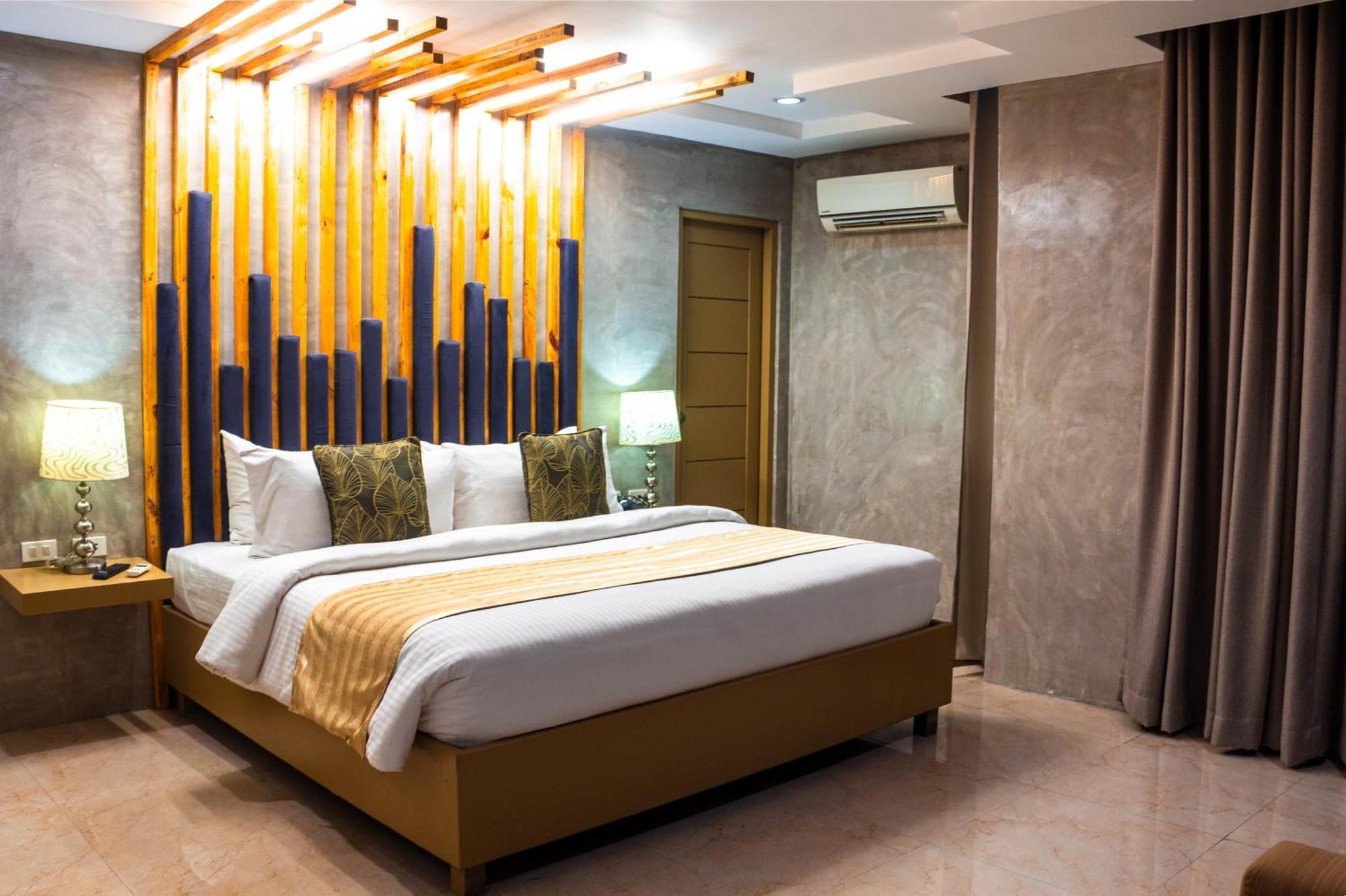 Azzurro Hotel อังเฮเลส ภายนอก รูปภาพ