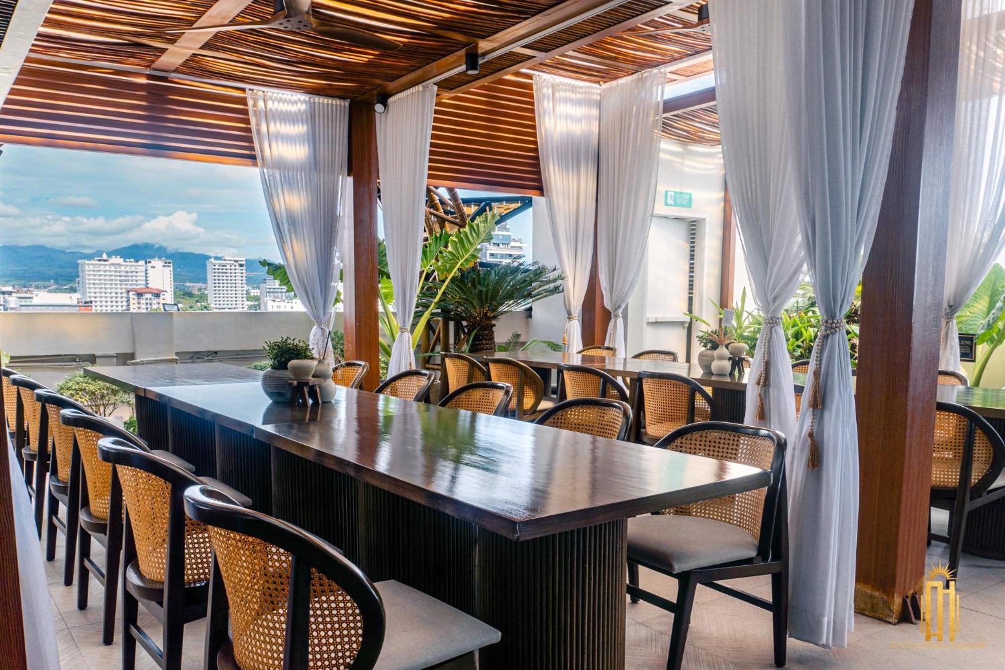 Azzurro Hotel อังเฮเลส ภายนอก รูปภาพ