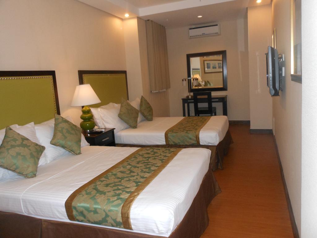 Azzurro Hotel อังเฮเลส ห้อง รูปภาพ