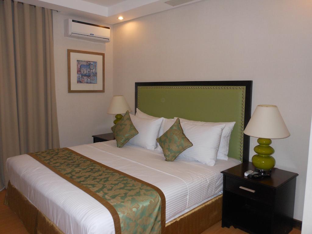 Azzurro Hotel อังเฮเลส ห้อง รูปภาพ
