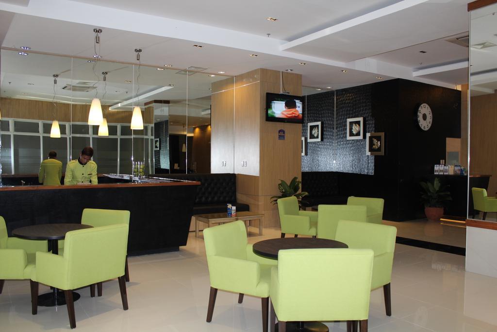 Azzurro Hotel อังเฮเลส ภายนอก รูปภาพ