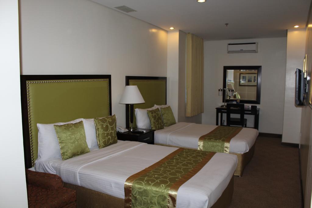Azzurro Hotel อังเฮเลส ภายนอก รูปภาพ